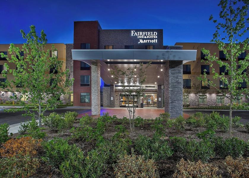 Tennessee Hendersonville Exterior Detail