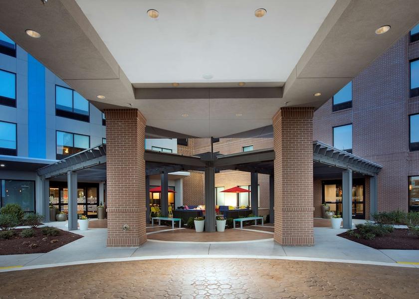 Tennessee Murfreesboro Exterior Detail