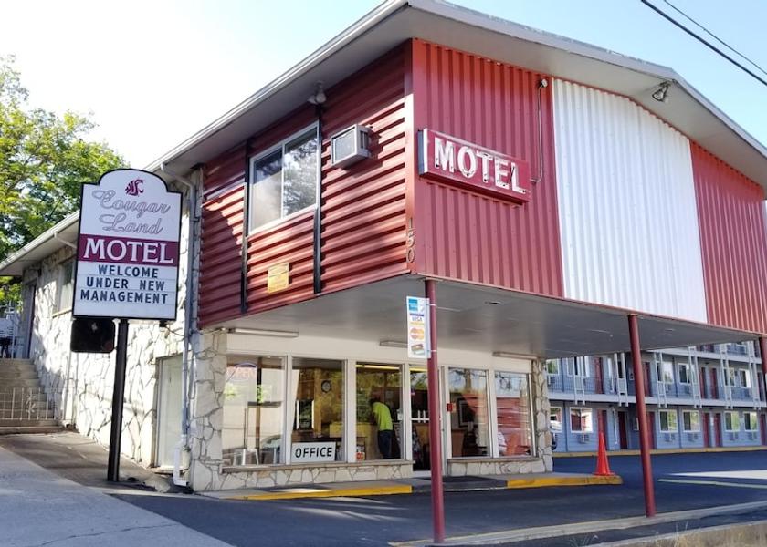 Washington Pullman Entrance