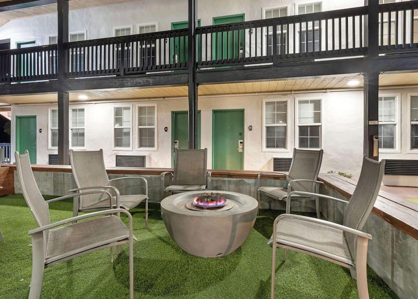 California Marina Amenity