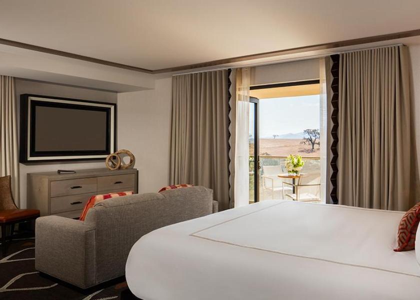 California Santa Ynez King Junior Suite