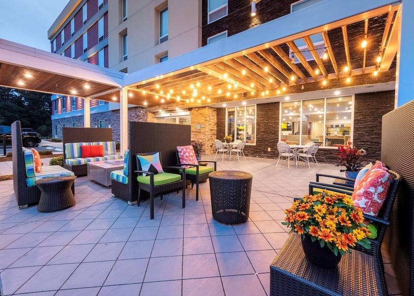 Washington Dupont Exterior Detail