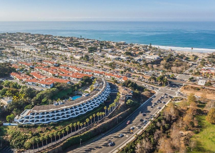 California Encinitas Exterior detail
