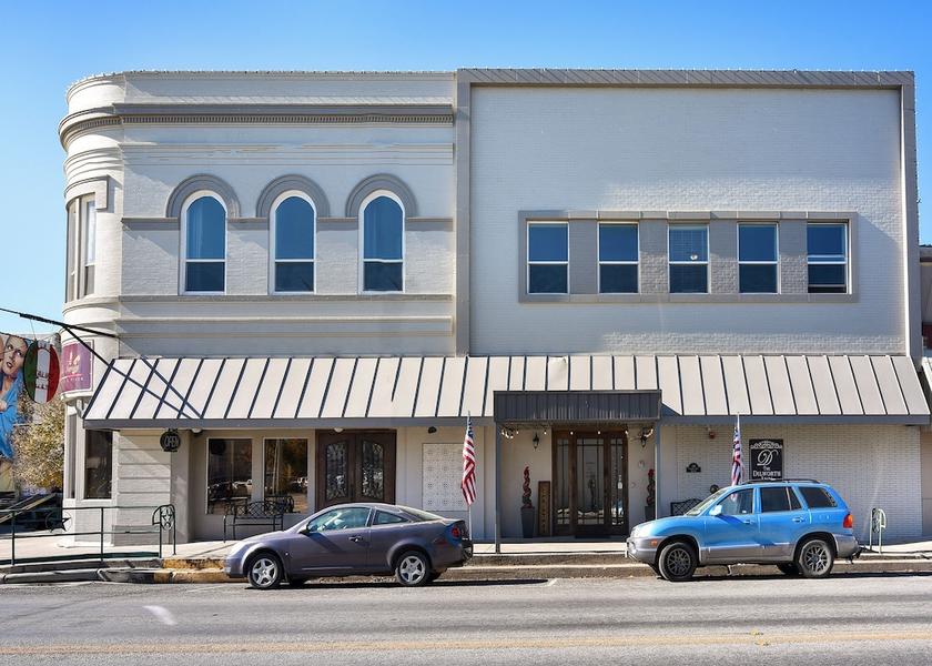 Texas Gonzales Exterior Detail