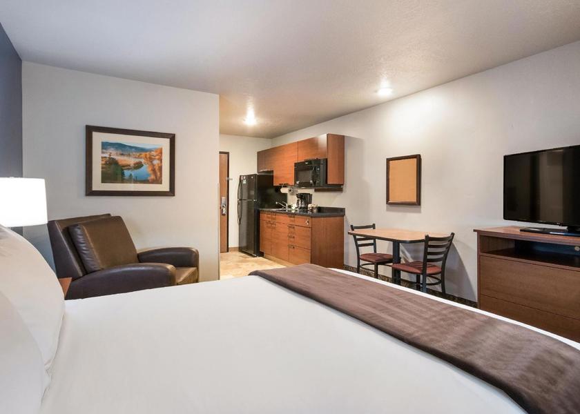 Nevada North Las Vegas Queen Room - Mobility Accessible