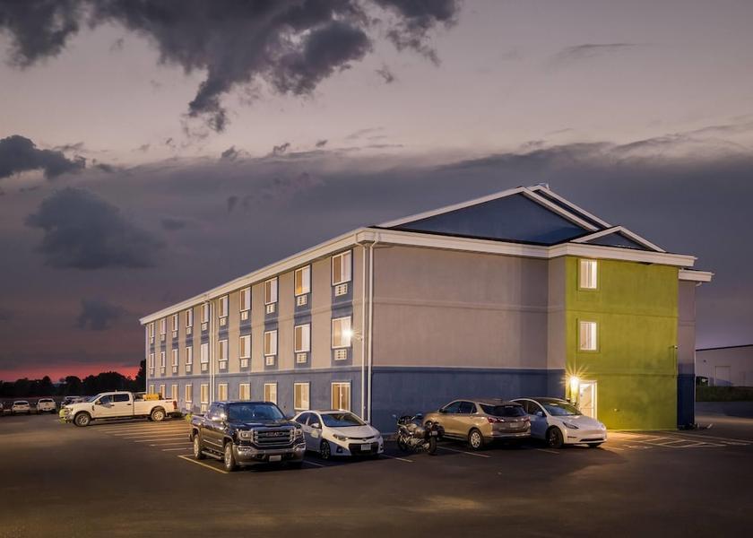 Wisconsin Osseo Exterior Detail