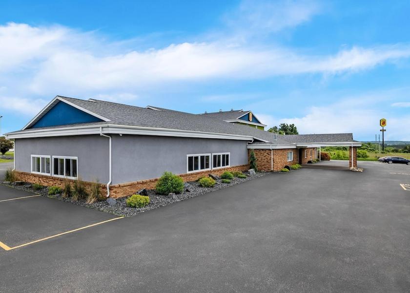 Wisconsin Osseo Exterior Detail