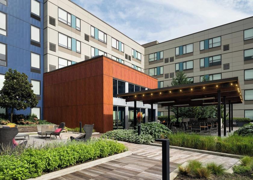 Washington Redmond Courtyard