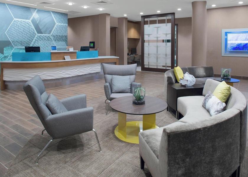 Kansas Lenexa Lobby