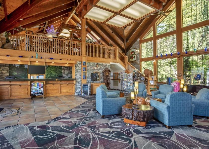 California Oakhurst Lobby