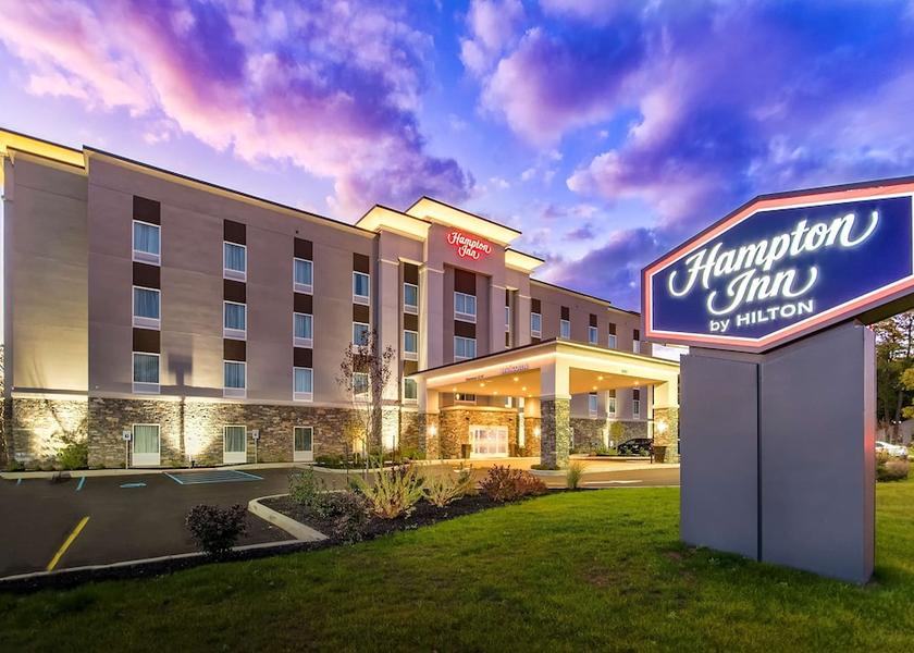 New York Lockport Exterior Detail