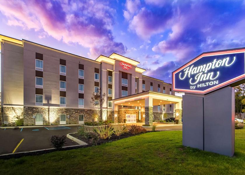 New York Lockport Hotel Exterior