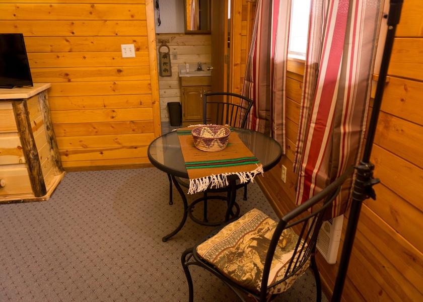 Utah Panguitch In-Room Dining