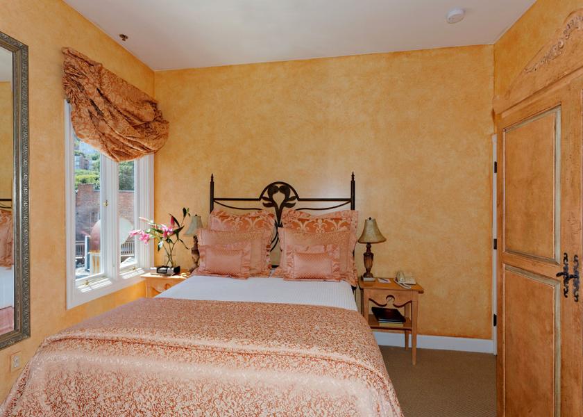 California Sausalito Rooms