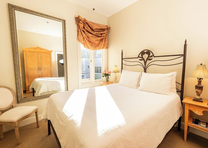 California Sausalito Rooms