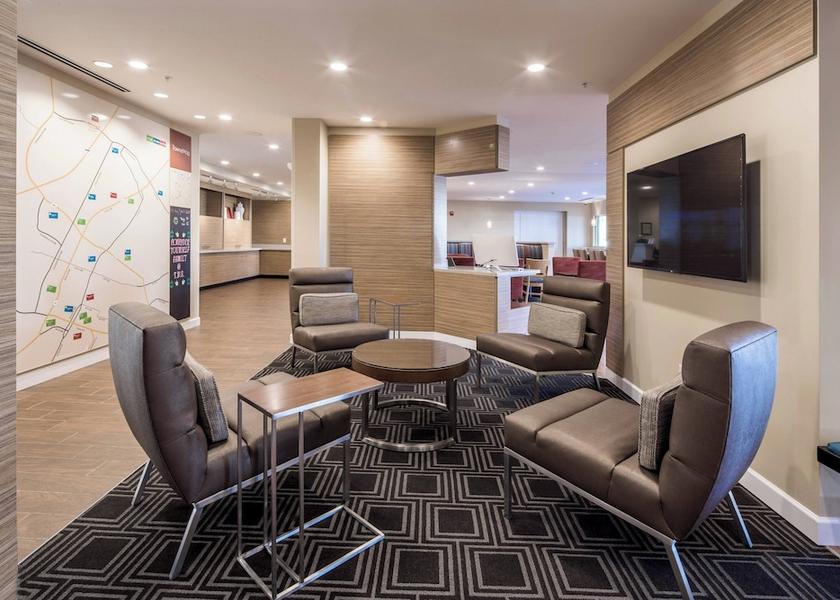 Tennessee Cleveland Lobby lounge