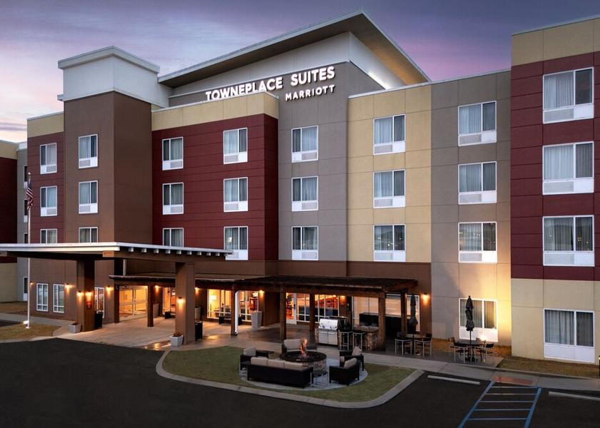 Tennessee Cleveland Exterior