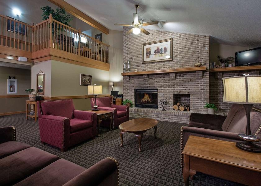 Iowa Grundy Center Lobby