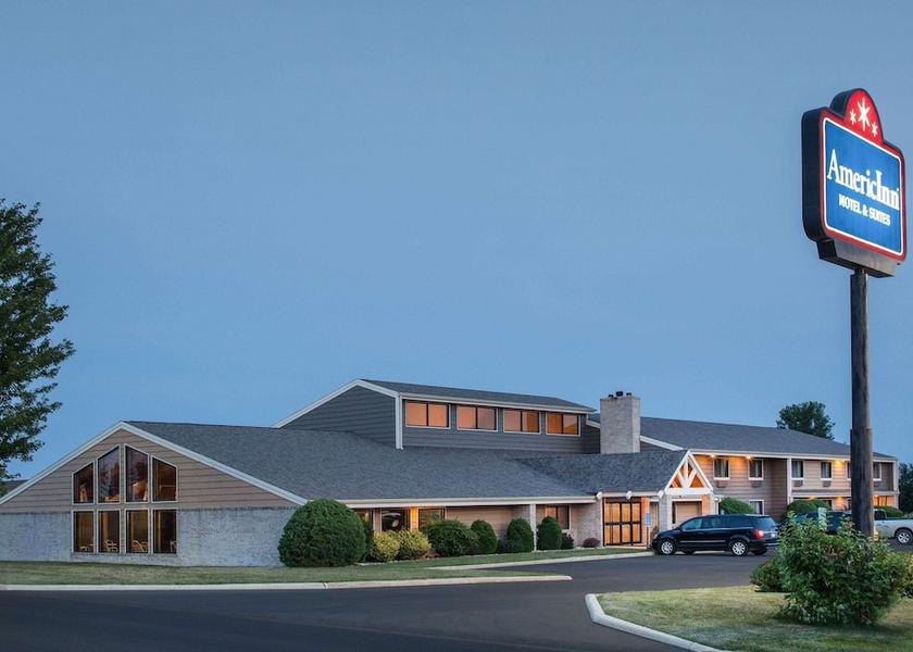 Iowa Grundy Center Exterior Detail