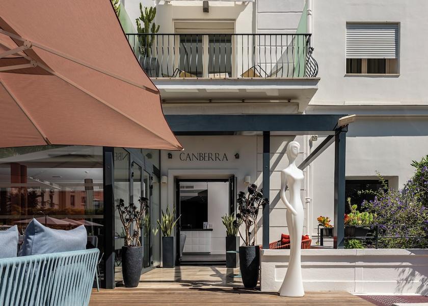 Provence - Alpes - Cote d'Azur Cannes Entrance