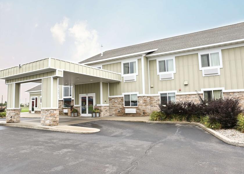 Minnesota Perham Exterior Detail