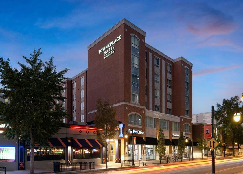 Illinois Champaign Hotel Exterior
