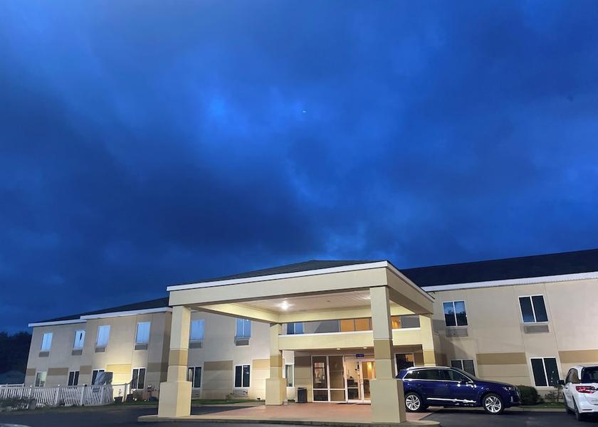 Alabama Luverne Facade