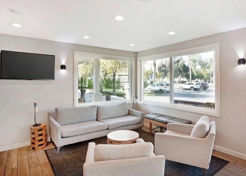 California Woodland Lobby