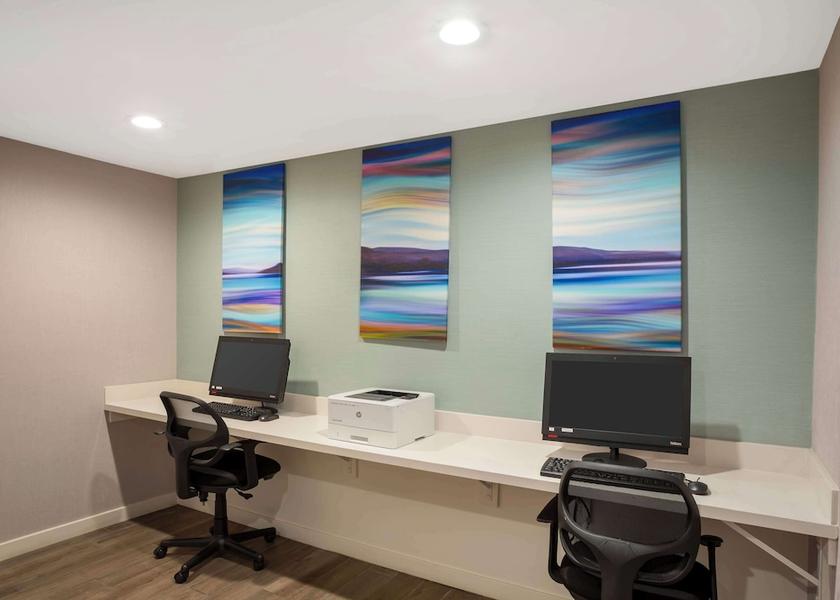 California Woodland Business Centre