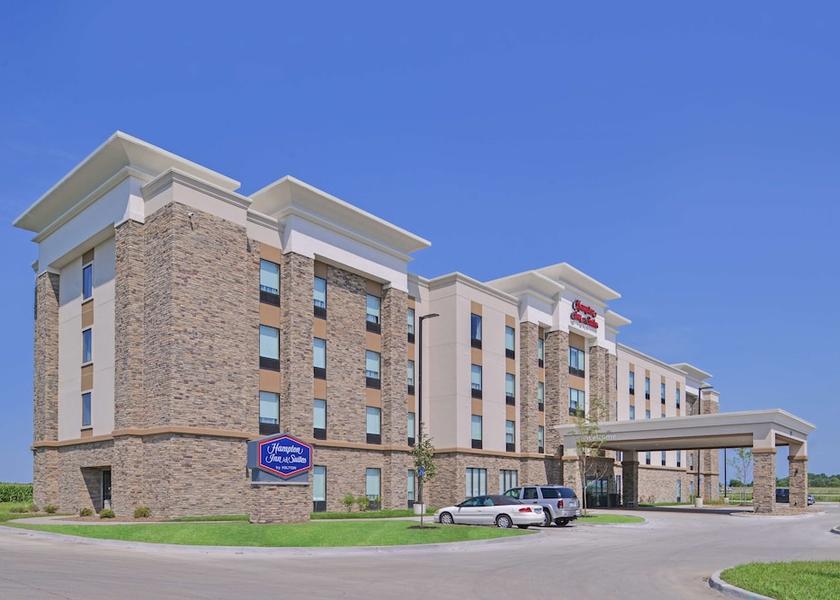 Iowa Altoona Exterior Detail