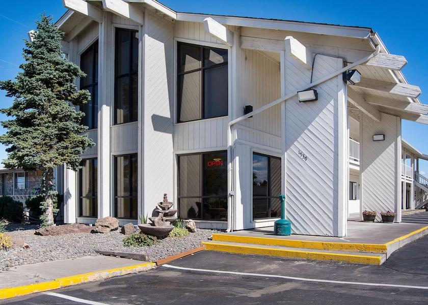 Oregon Madras Exterior Detail