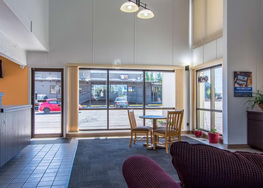 Oregon Madras Interior Entrance