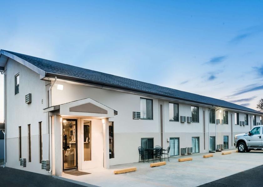 North Dakota Bowman Facade