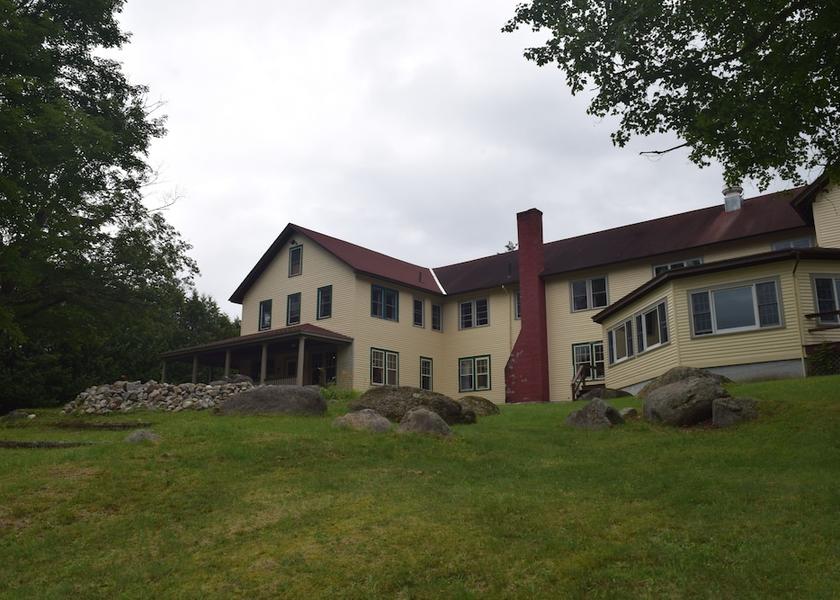 New York Long Lake Facade