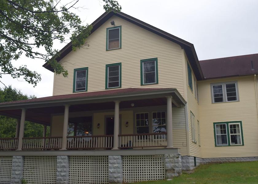 New York Long Lake Facade