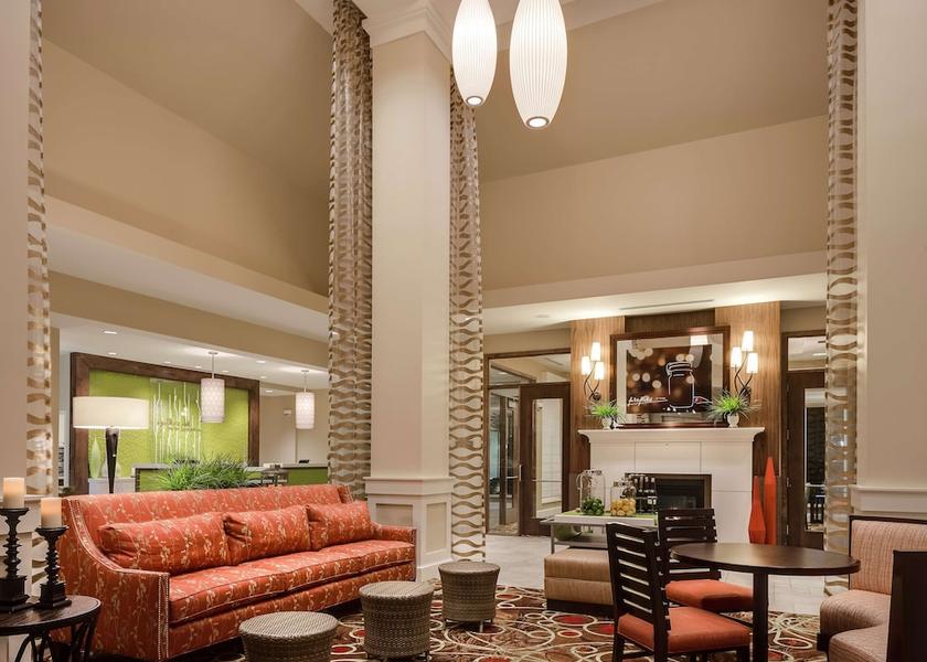 Iowa Bettendorf Lobby