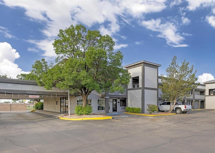 New Mexico Hobbs Exterior Detail