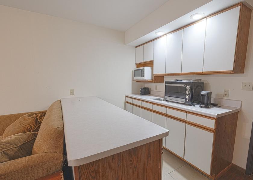 Iowa Harlan Private kitchenette