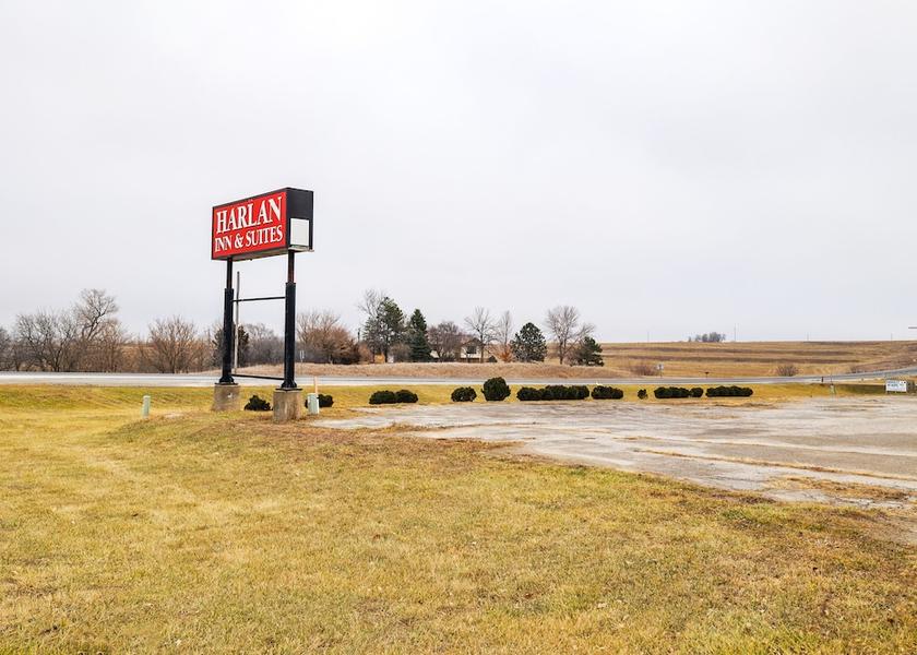 Iowa Harlan Front of property