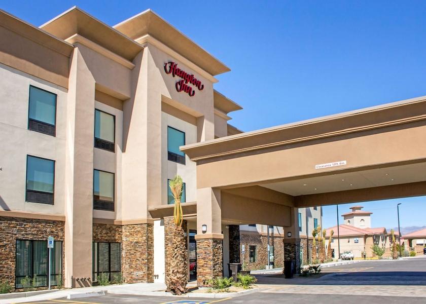 Arizona Parker Exterior Detail