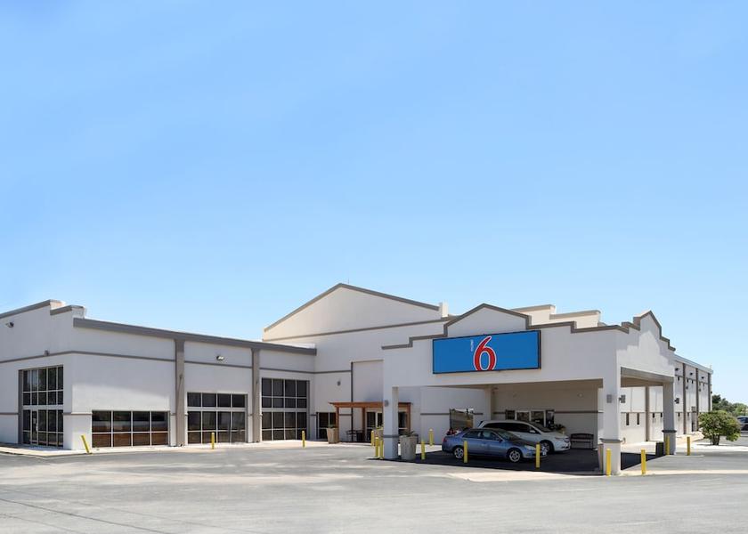 Texas Snyder Facade