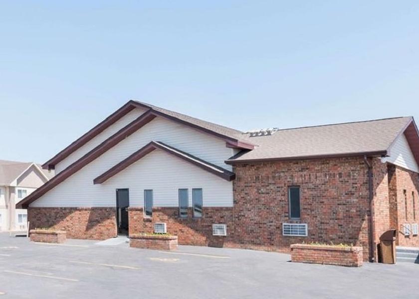 Montana Glendive Facade