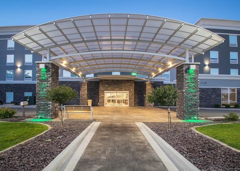 Illinois Decatur Exterior Detail