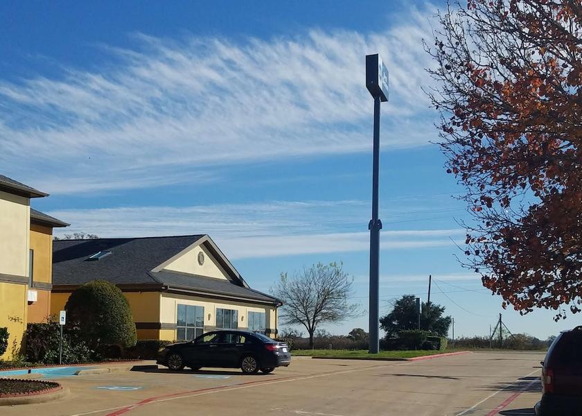 Texas Madisonville Exterior Detail