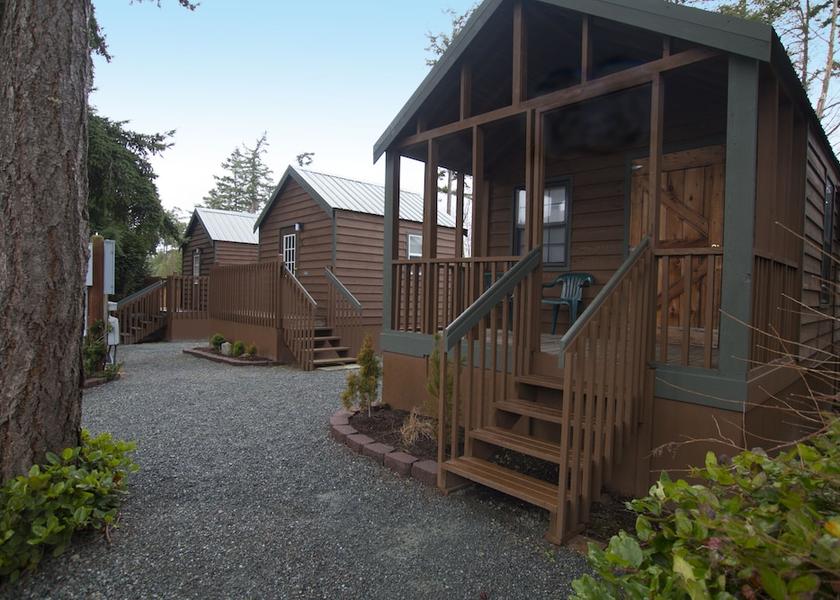 Washington Oak Harbor Room