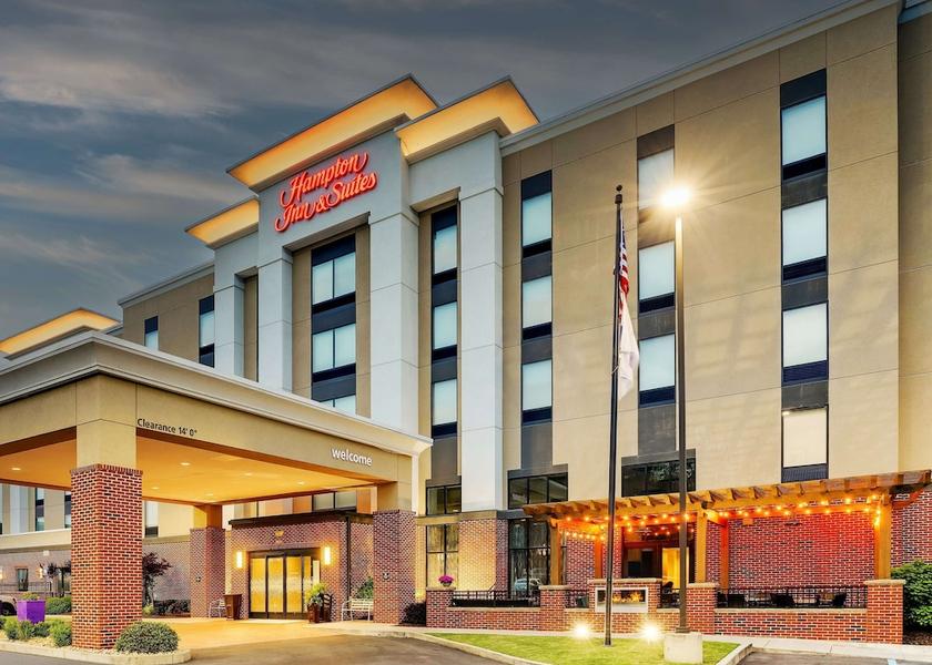 Georgia Rome Exterior Detail