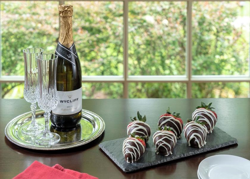 Virginia Charlottesville Dining Area