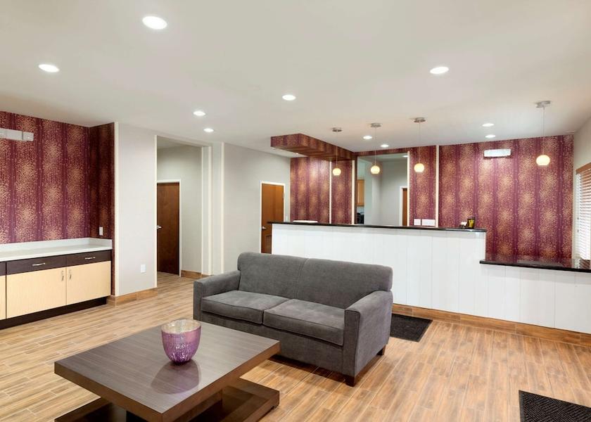 Texas Carrizo Springs Lobby