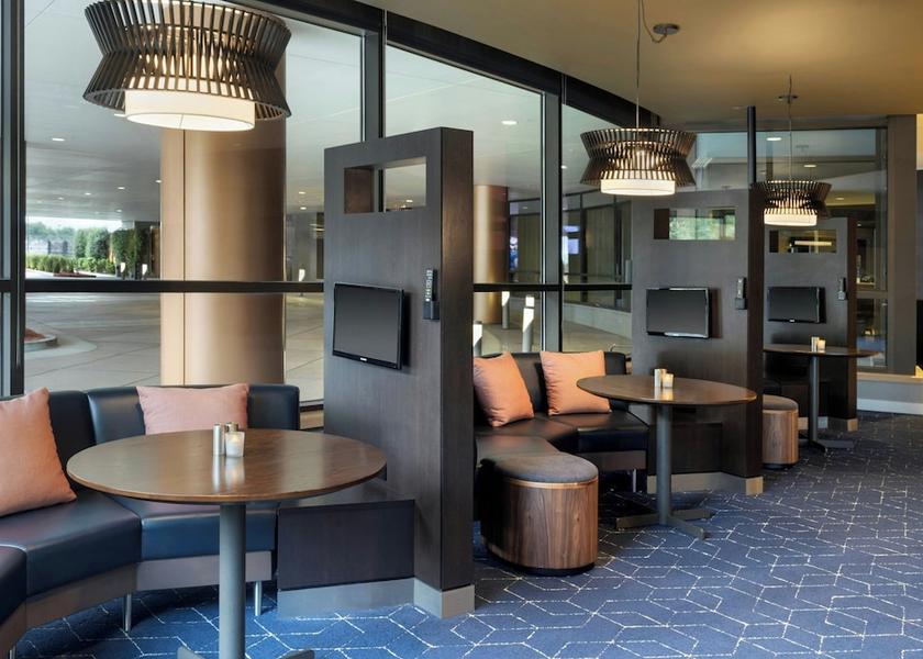 California Redwood City Lobby