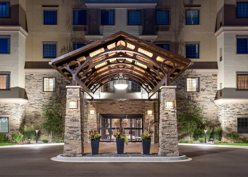 Wisconsin Altoona Exterior Detail